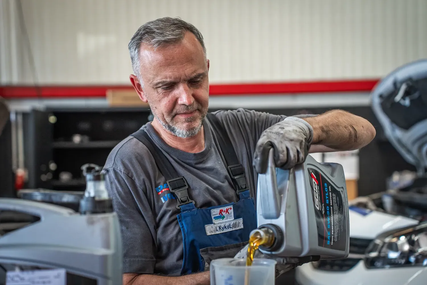 Arbeit in der Werkstatt von R+K
